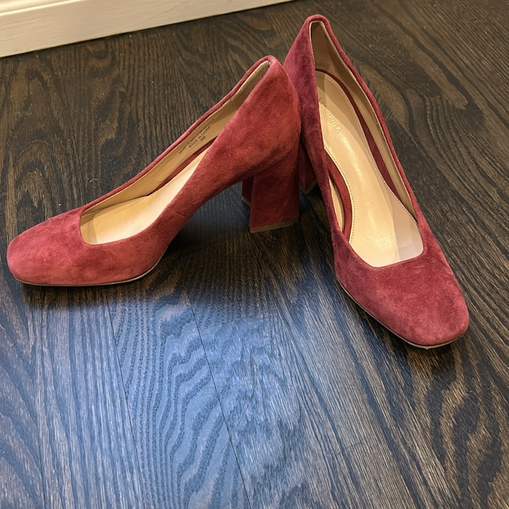 Via Spiga Elegant Burgundy Suede Pumps